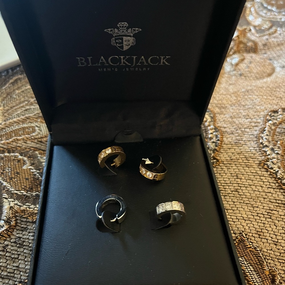 Blackjack Men's Jewelry Huggie Hoop Earrings NWT